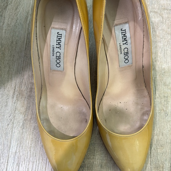 Jimmy Choo patent leather tan cream pumps size 7.5 - Picture 2 of 6